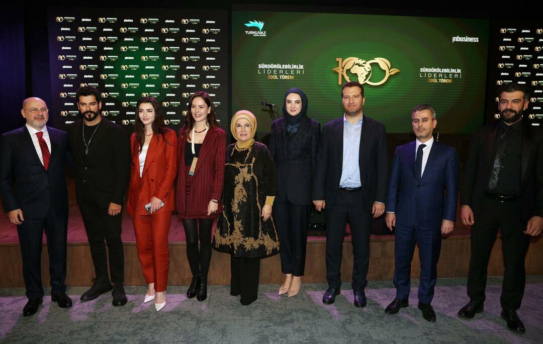 Emine Erdoğan se je srečala z igralci fundacije Osman na Sustainable Century Summitu