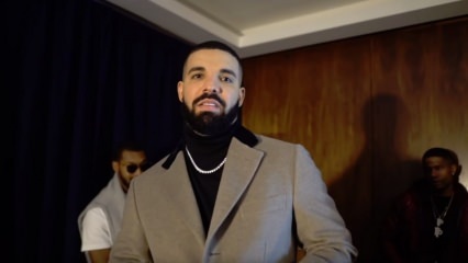 Svetovno znani pevec Drake je šokiral z milijonsko kombinacijo
