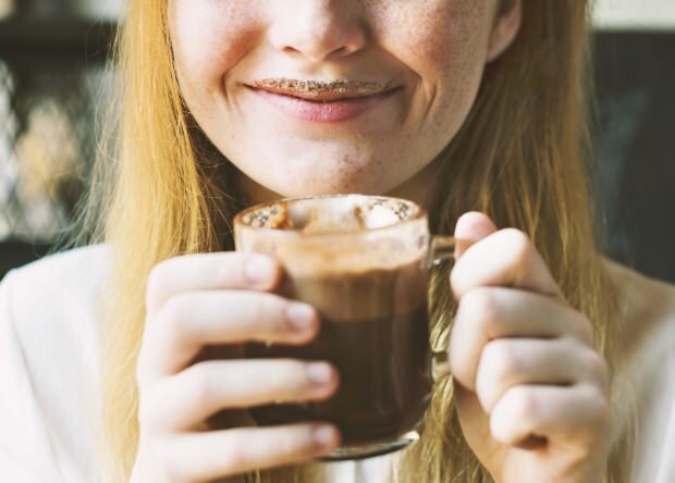 Ali vam vroča čokolada naredi kilograme?