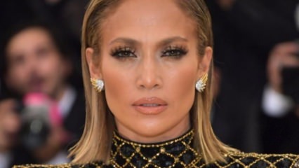 Prstan Jennifer Lopez se je norčeval!