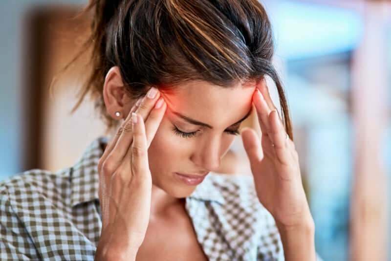 Kaj povzroča glavobol? Kako preprečiti glavobole med postom? Kaj je dobro za glavobol?