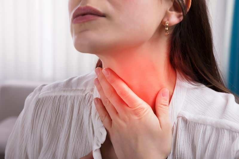faringitis opazimo pri vnetem grlu