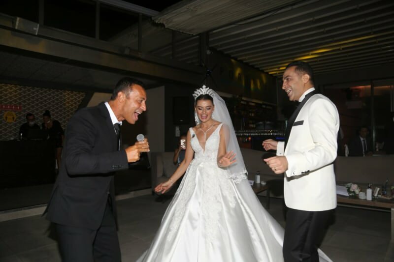 Poroka, ki združuje znana imena! Sinan Güzel in Seval Duğan sta se poročila