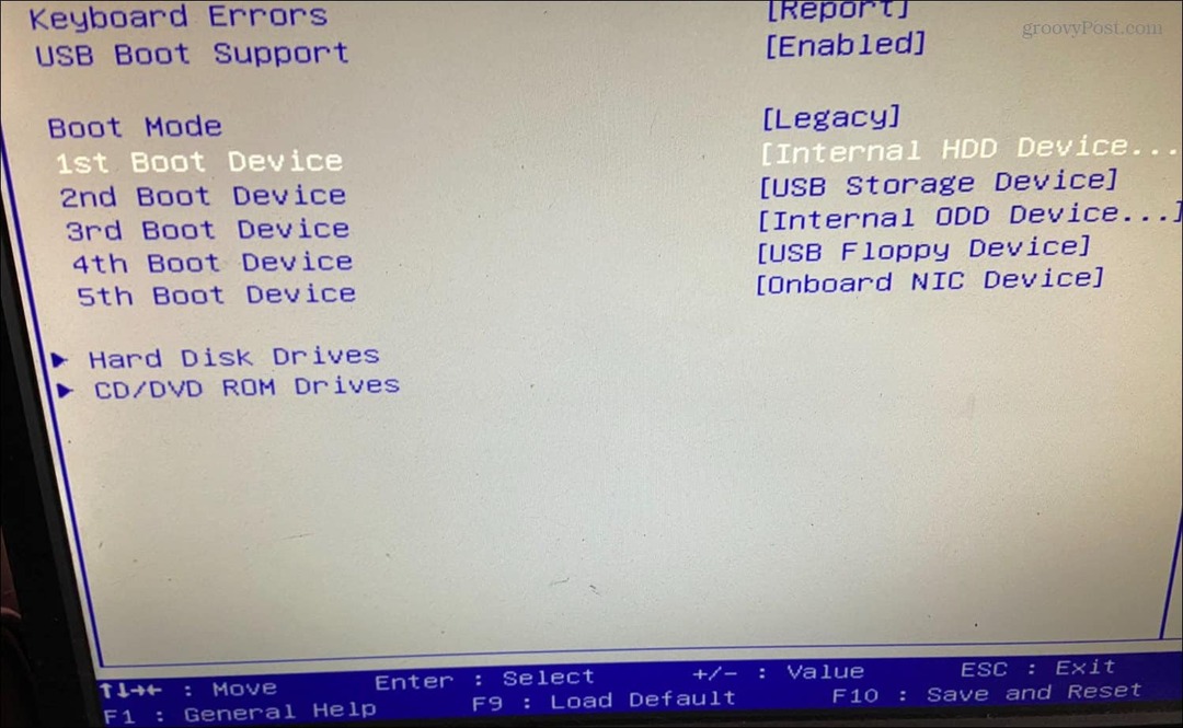 Kako namestiti Windows 11 s pogonom USB