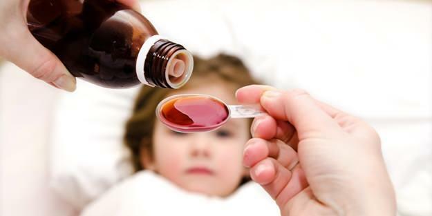 Ko dajete zdravilo svojim otrokom, bodite pozorni na odmerek, ki ga je priporočil zdravnik.