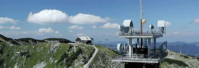 radijski stolp na gori v Avstriji