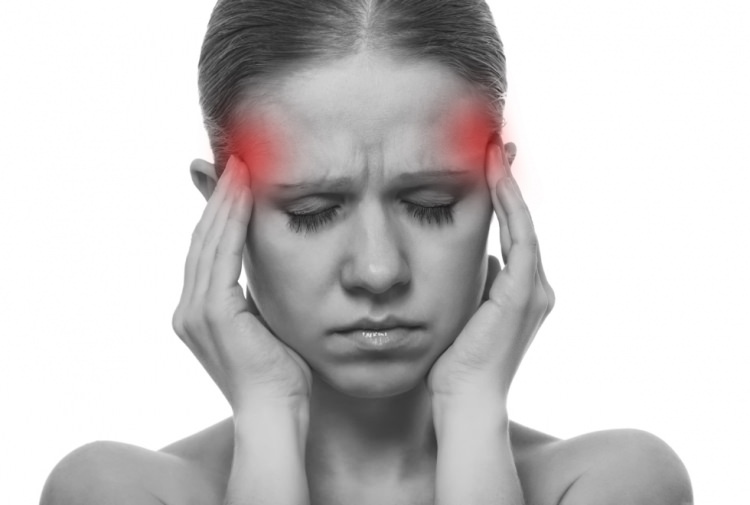 Kako mine migrenska bolečina? Zeliščne rešitve za migreno