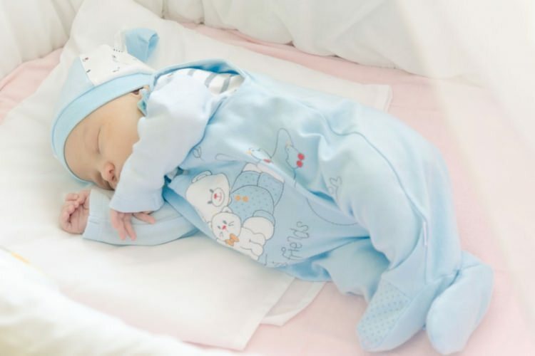 Upoštevajte položaj spanja pri dojenčkih!