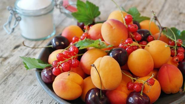 Katero sadje je treba zaužiti v katerem mesecu?