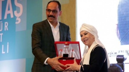Legenda turške ljudske glasbe je prejela nagrado Bedia Akartürk