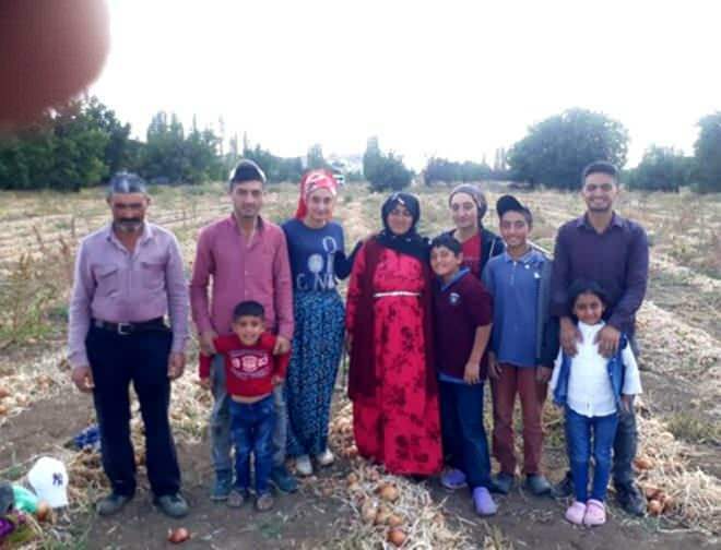 Hikmet Karabulut in njena družina