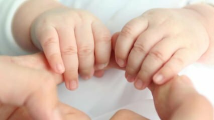 Zakaj so dojenčke roke hladne? Hlajenje rok in nog pri dojenčkih