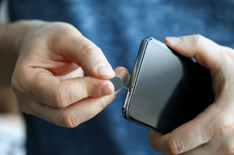 Izmet kartice SIM na pametnem telefonu Android