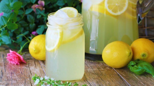 če pijemo redni limonin sok