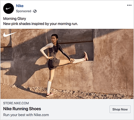 To je Facebook oglas za Nike tekaške copate. V besedilu oglasa piše "Morning Glory", v naslednji vrstici pa "Novi roza odtenki, ki jih navdihuje vaš jutranji tek." Na fotografiji oglasa azijka se razteza z eno nogo, iztegnjeno naravnost navzven, z nogo na polički, z drugo nogo pa na tla. Njena zgornja polovica se zvije v stran. Oblečena je v roza Nike tekaške copate, bele kolenske nogavice, temno sive tekaške kratke hlače in brezrokavnik. Njeni lasje so povlečeni navzgor. Na makadamski poti je pred zgradbo, ki je videti v obliki štukature ali zemlje. Talia Wolf pravi, da je Nike odličen primer blagovne znamke, ki v oglaševanju uporablja čustva.