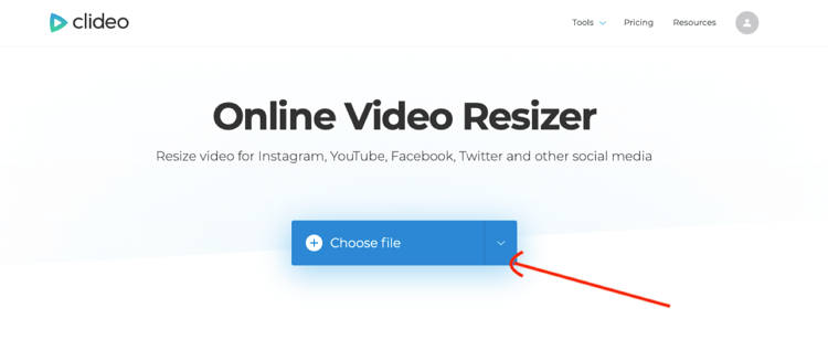 naložite video v Clideo Online Video Resizer