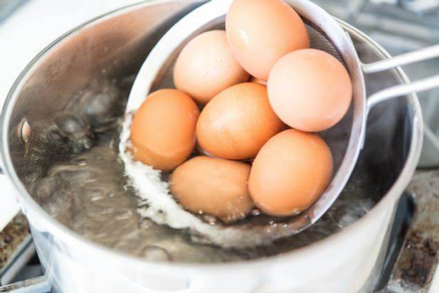 Kako skriti kuhana jajca