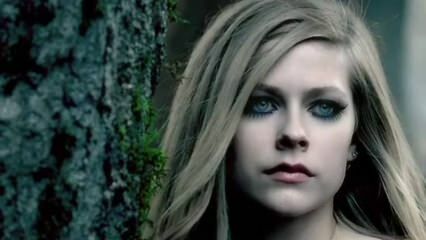 Avril Lavigne je dobil tiho morilsko bolezen!