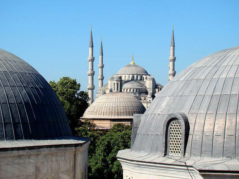 Arhitekturne značilnosti Modre mošeje 