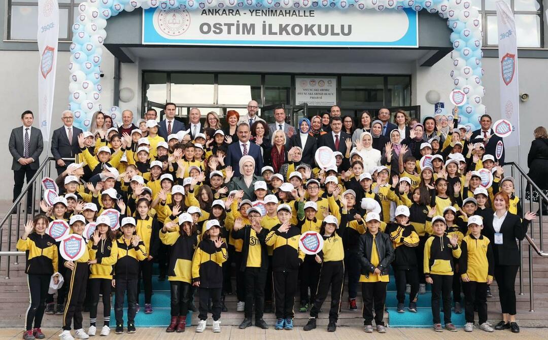 Emine Erdoğan obiskala Osnovno šolo Ostim