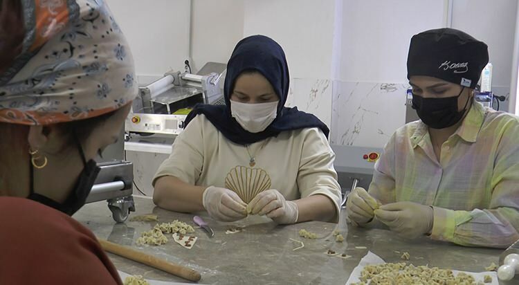Ročno izdelani izdelki žensk v Širnaku so postali blagovna znamka