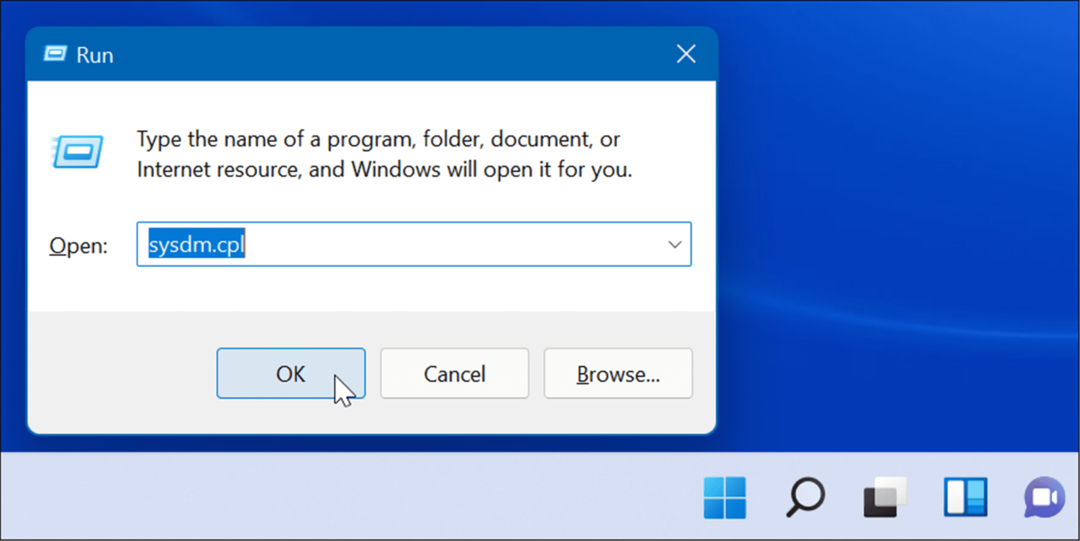 Zaženite opravilno vrstico Windows sysdm-cpl fix, ki se prikaže v celozaslonskem načinu