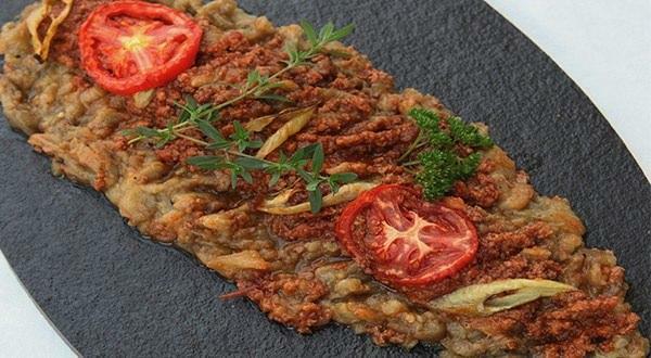 Kako narediti okusen slastni "Sogürme Kebab"? Najlažji recept za kebab Söğürme