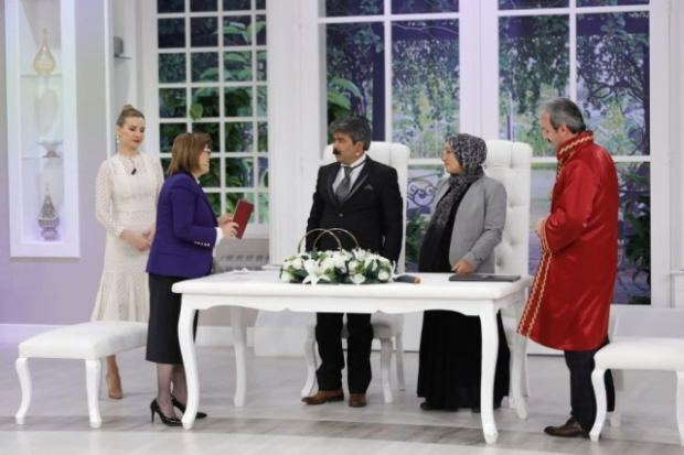 Fatma Şahin, Esra Erol in Emine Bülbül