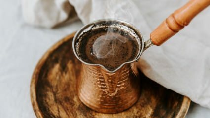 Kako narediti turško kavo s sodo? Najlažji nasveti penaste kave