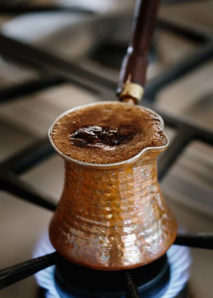 Kako odstraniti grenkobo kave? Metode za lajšanje bolečin zaradi turške kave