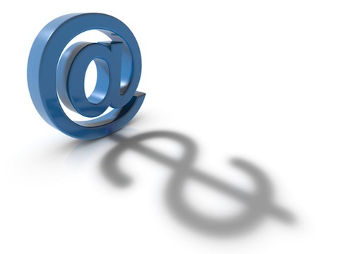 koncept za e-trgovino simbola e-poštnega naslova in simbola dolarja skupaj