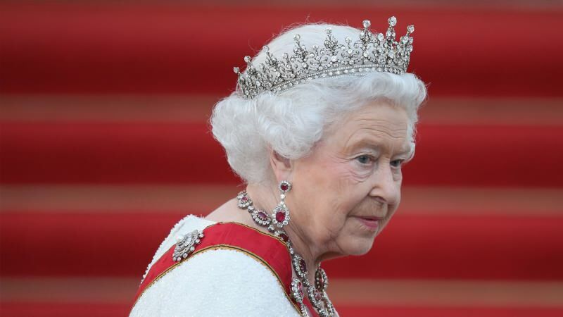 kraljica Elizabeth je zapustila palačo