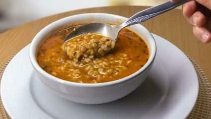 Kako pripraviti restavracijsko začinjeno juho iz zelene leče?