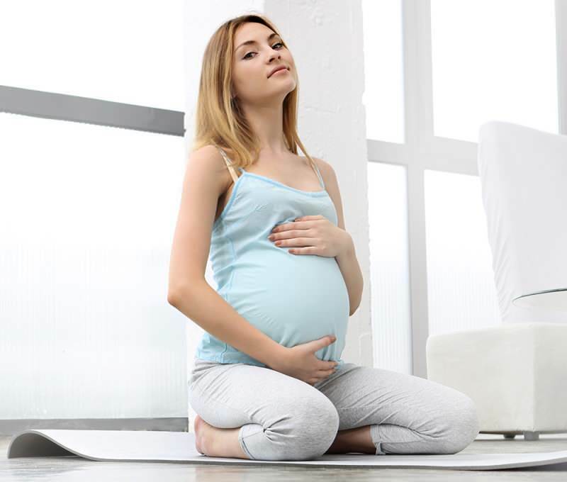 Ali popkovnica med nosečnostjo prehaja? Rjava linija trebuha