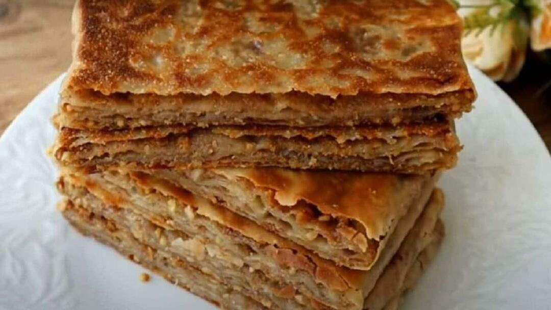 Recept za yufkalı bryan! Kako narediti yufkalı bryan? Znana jed Eskişehirja je yufkalı büryan