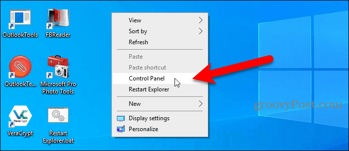 Nadzorna plošča je na voljo v meniju z desno tipko miške na namizju sistema Windows 10