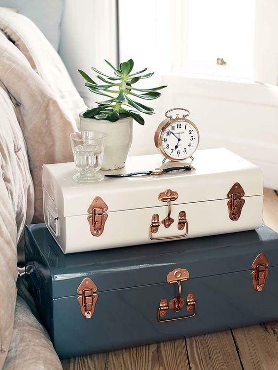 Uporaba kovčkov v vintage dekoraciji doma 
