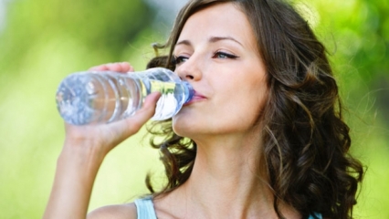 7 situacij, ko ne bi smeli piti vode