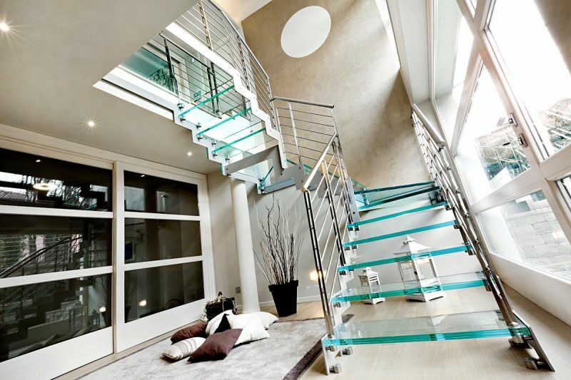 Najbolj elegantni in uporabni modeli stopnišč za dupleks stanovanja