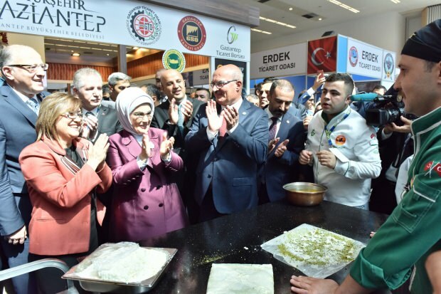 Prva dama Erdoğan je obiskala stojnico Gaziantepa