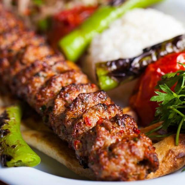 Koliko kalorij v Adana Kebab