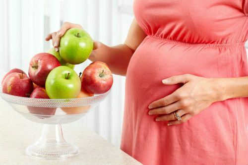 Kakšne so prednosti uživanja jabolk med nosečnostjo?