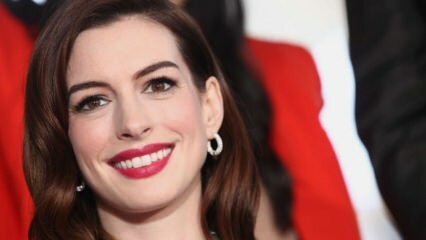 Anne Hathaway je s svojimi sledilci delila, da je že drugič noseča!