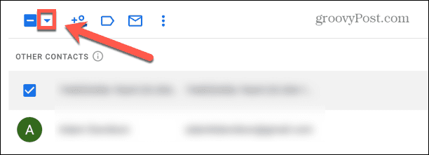 gmail puščica potrditvenega polja
