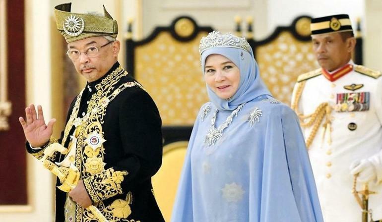Obisk malezijske kraljice presenetljivega obiska ustanove Establishment Osman
