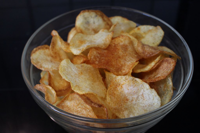 Kako narediti krompirjev čips doma? Kaj je zdravi recept za čips? Triki izdelave žetonov doma