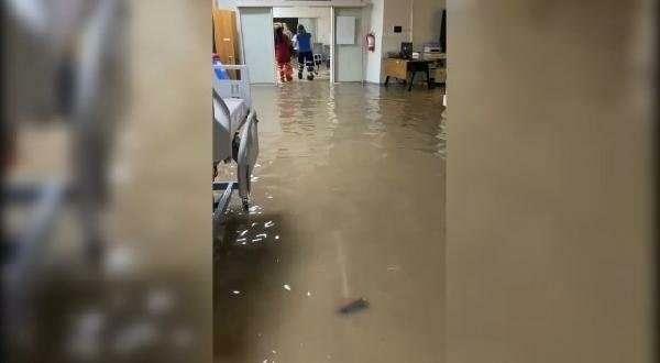 Po potresu v Şanlıurfi in Adıyamanu je prišlo do katastrofe s poplavami! 1 mrtev, 4 pogrešani ...