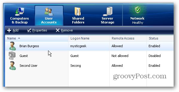Kako dodati uporabniške račune v domači strežnik Windows