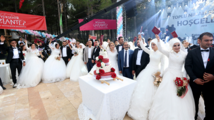 Fatma Şahin se je odločila za poroko 50 parov v Gaziantepu!