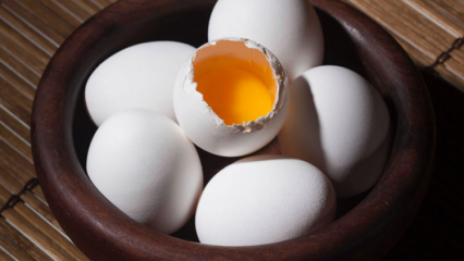 Kakšne so prednosti pitja surovih jajc? Če pijete surovo jajce na teden ...